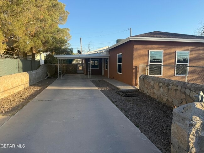 Building Photo - 218 Easter Way