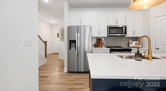 Building Photo - 9100 Bluedale Rd