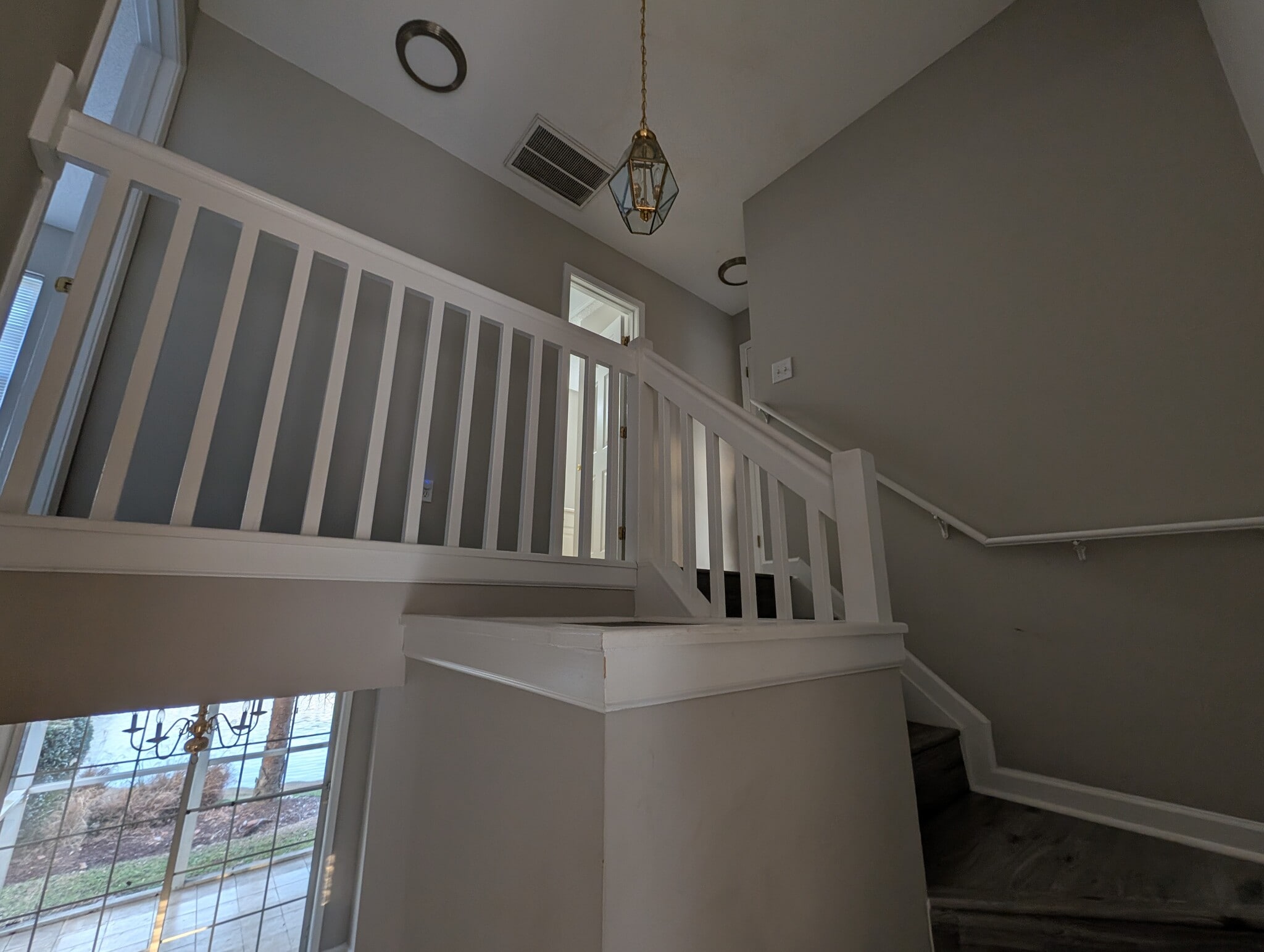 Stairs and Upper Hallway - 682 Wilshire Ln