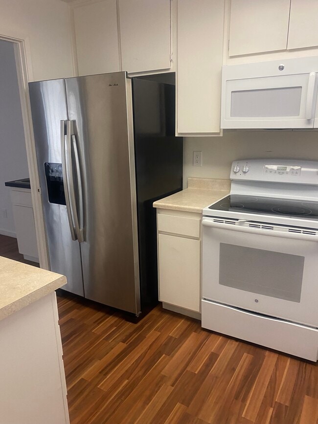 Primary Photo - 10 Clark Creek Cir