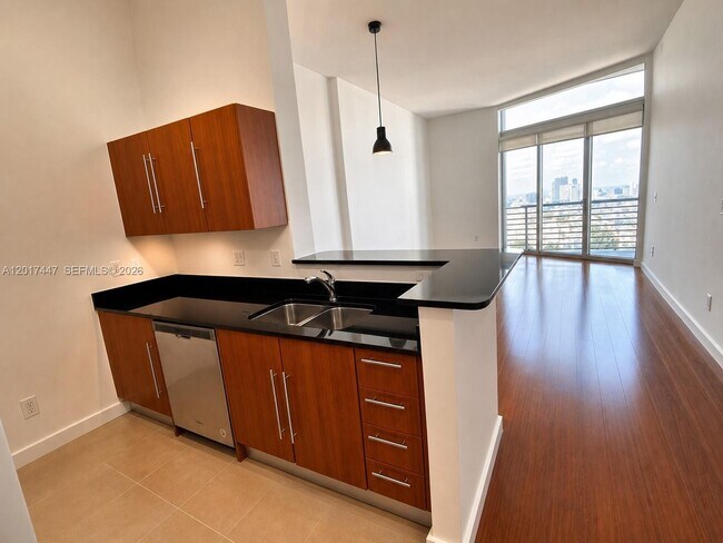 Building Photo - 325 S Biscayne Blvd