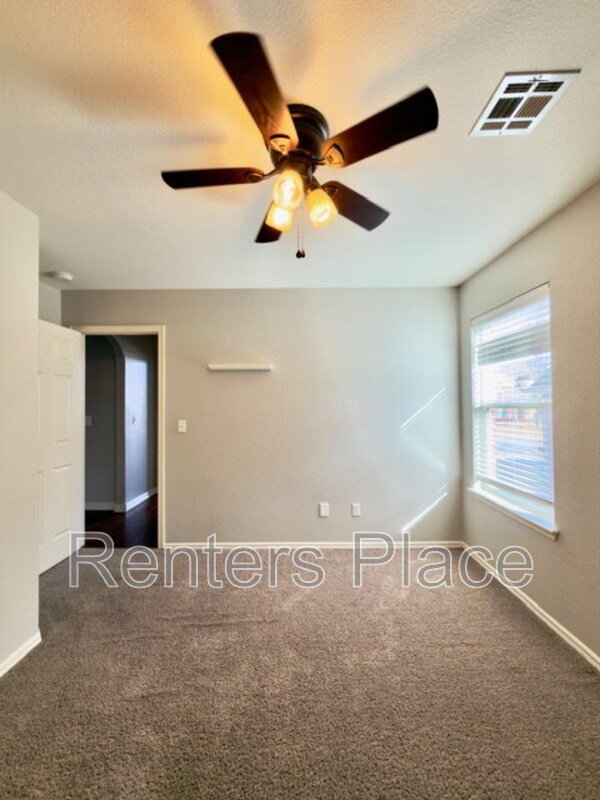 Building Photo - 2012 E 133rd Ct S