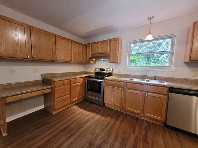 Building Photo - DUNBARTON