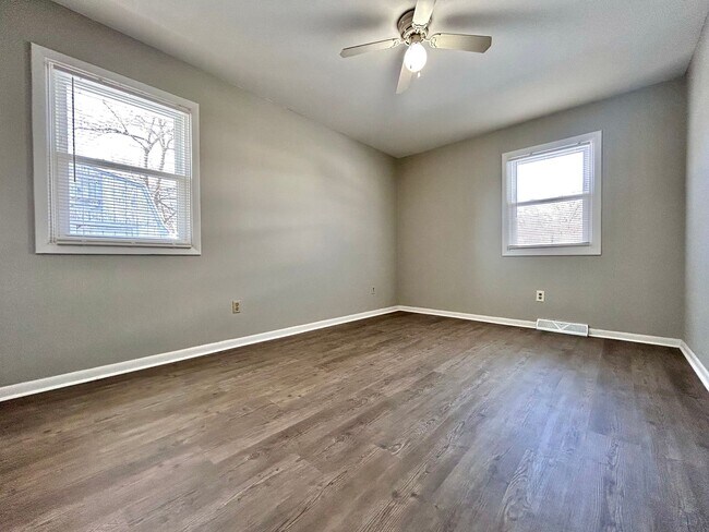 Building Photo - 3057/3059 Goodman Ave SW