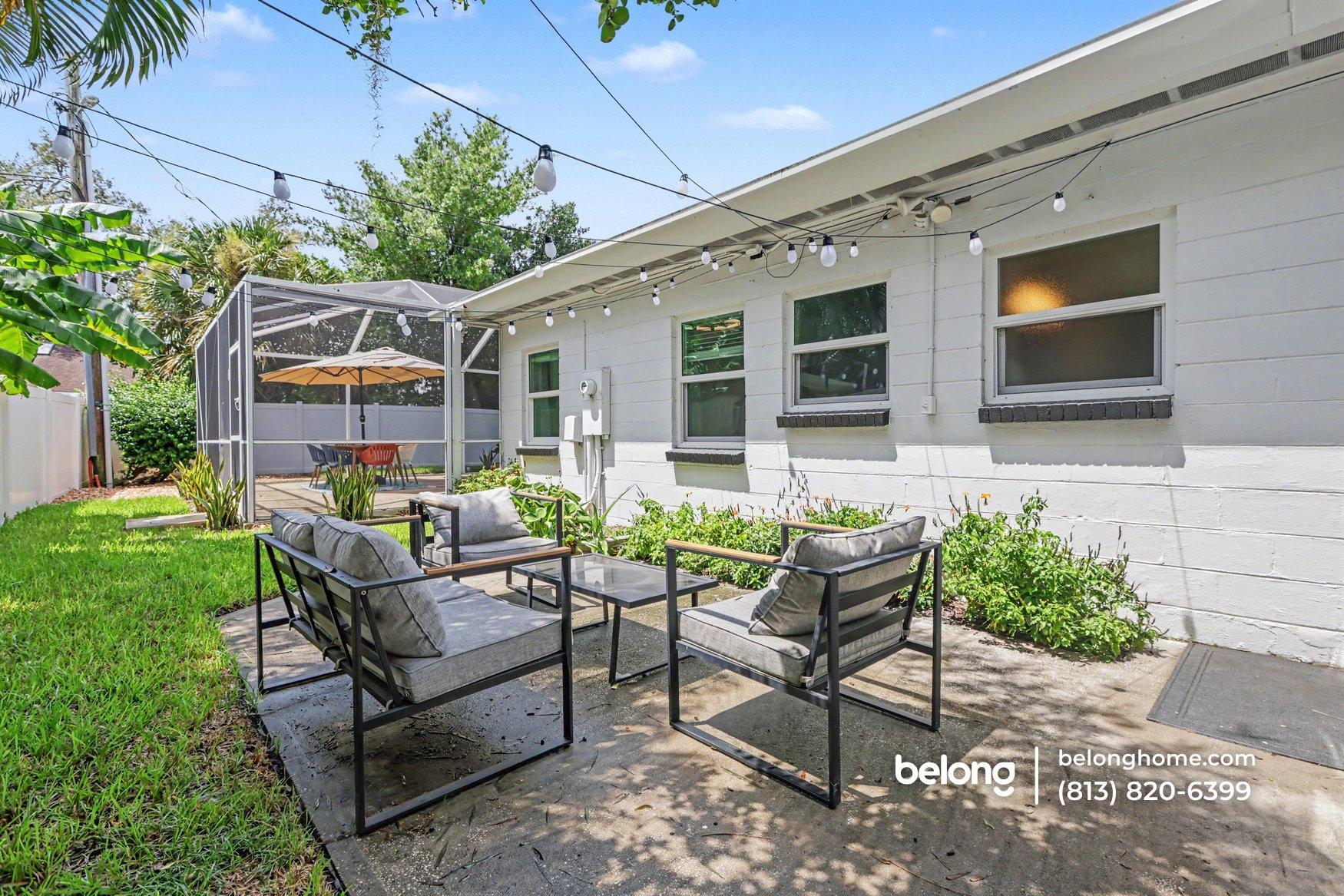 Building Photo - 4526 W Beachway Dr