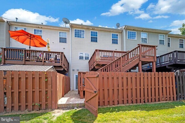 Building Photo - 104 Stingray Ct