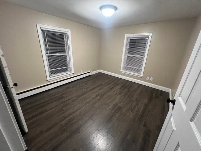 Building Photo - 9 Harlow St