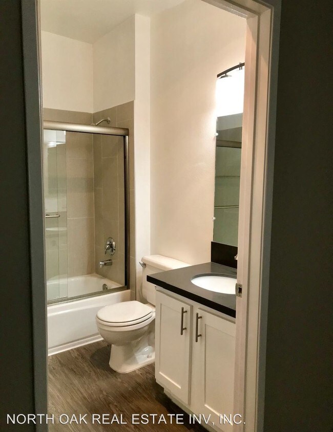 Building Photo - 4912 Kester Ave