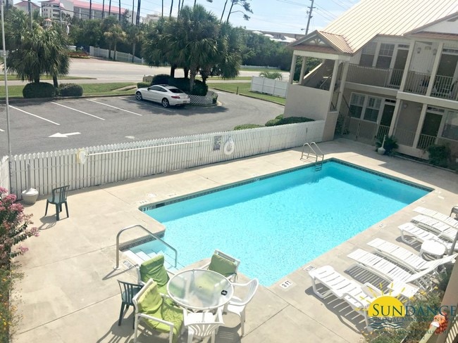 Building Photo - 320 Scenic Gulf Dr