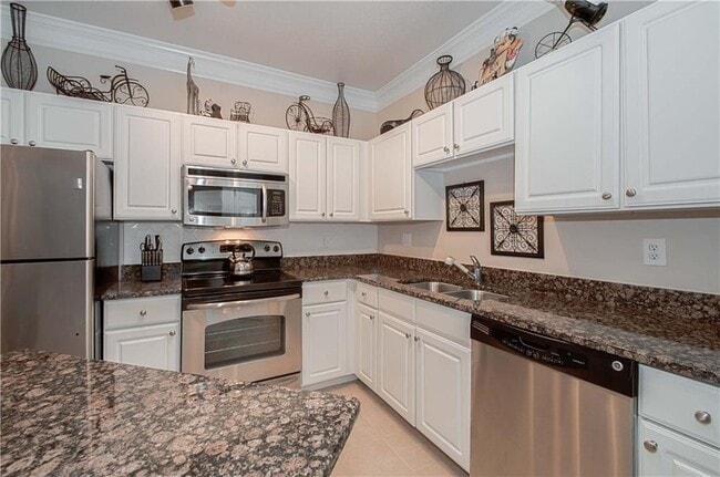 Building Photo - 1850 Cotillion Dr