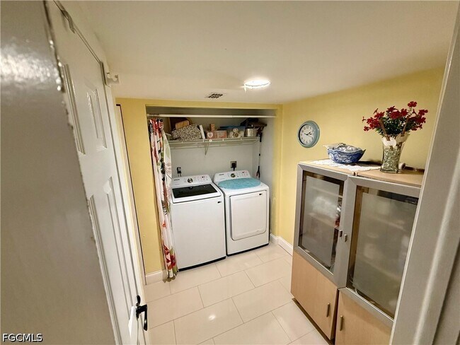 Building Photo - 7123 Penner Ln