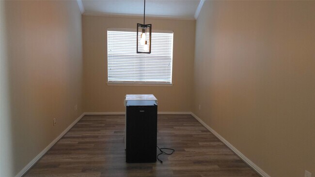 Building Photo - 24503 Lakecrest Bend Dr