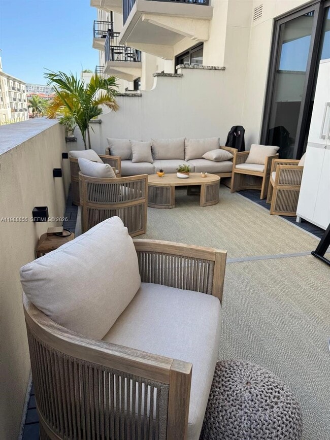 Building Photo - 301 Altara Ave