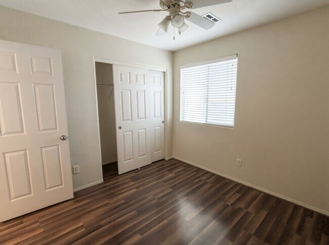 Building Photo - 989 Grand Cerritos Ave