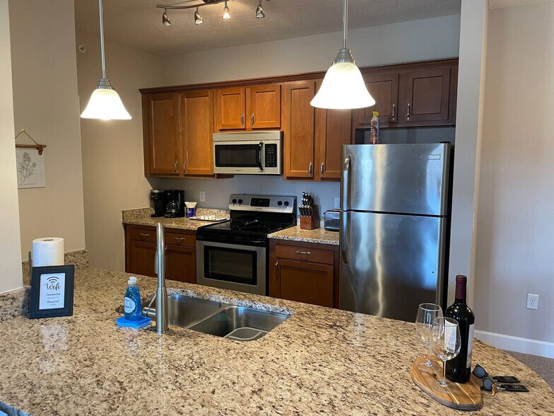 Building Photo - 598 Brockhampton Ln