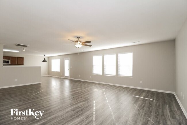 Building Photo - 4725 Tuliptree Dr