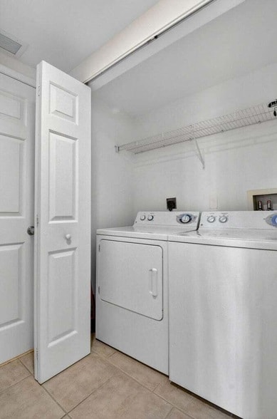 Building Photo - 625 Casa Loma Blvd