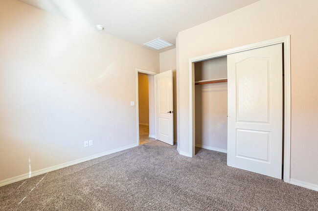 Building Photo - 7508 Wolf Creek Dr