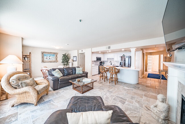 Building Photo - 714 Seacoast Dr