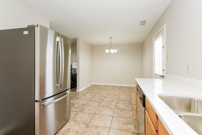 Building Photo - 1278 Kenwood Dr