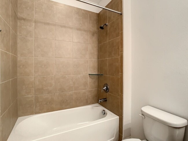 Building Photo - 5 Bedroom at Windstone at Heart of Winderm...