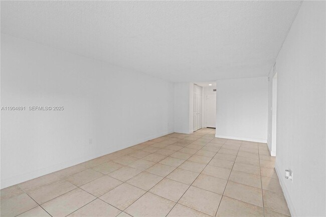 Building Photo - 1800 Sans Souci Blvd