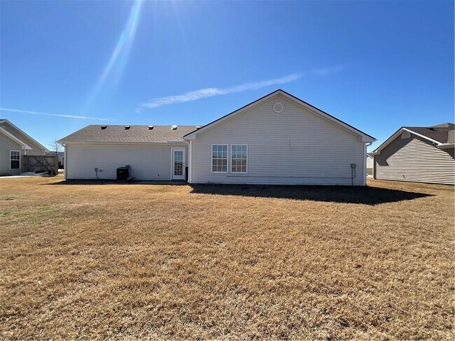 Building Photo - 1280 Colonel Salomon Dr
