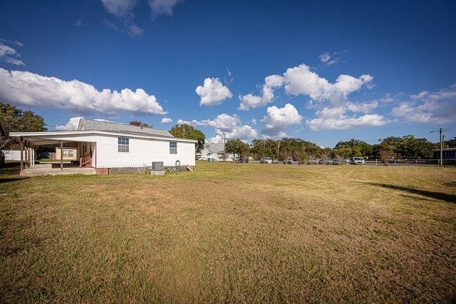 Building Photo - ADORABLE HOME FOR RENT