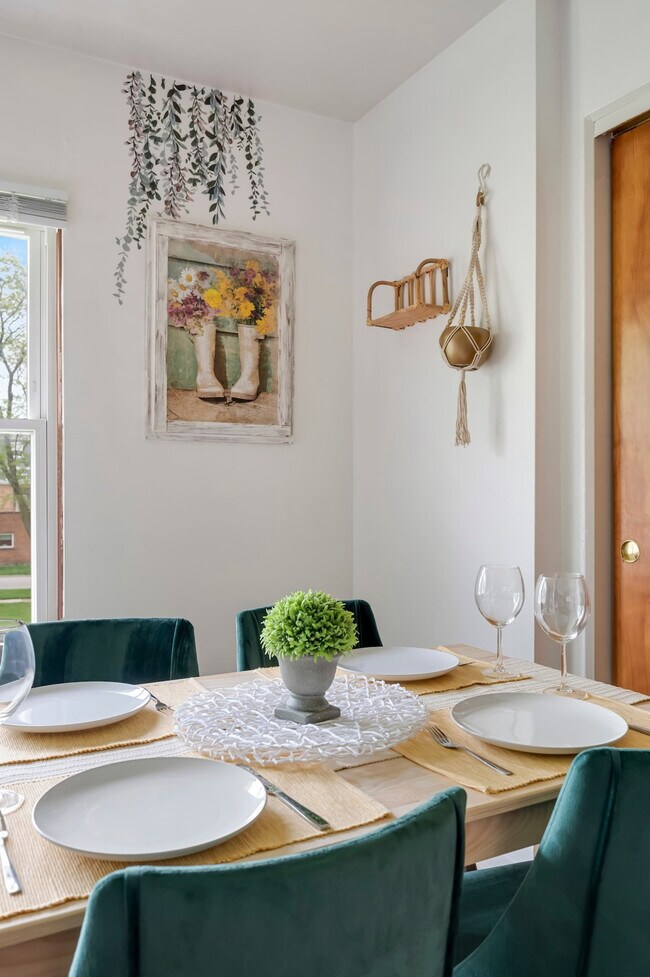 Building Photo - 26 W Burlington Ave