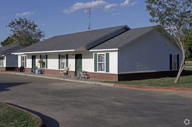 Primary Photo - Z-Josie Lane
