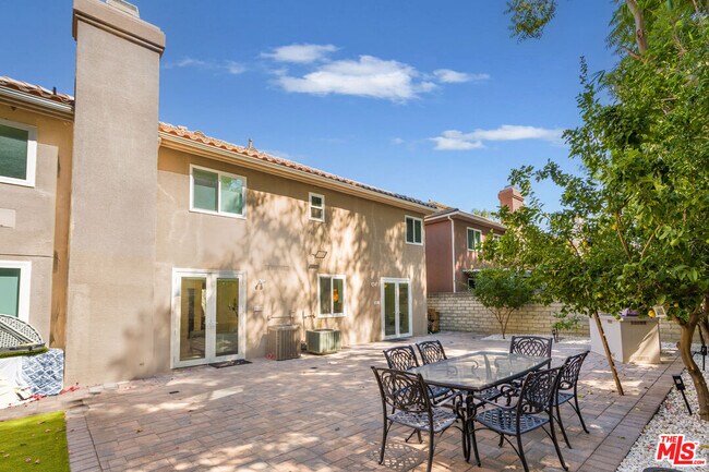 Building Photo - 5711 Aura Ave