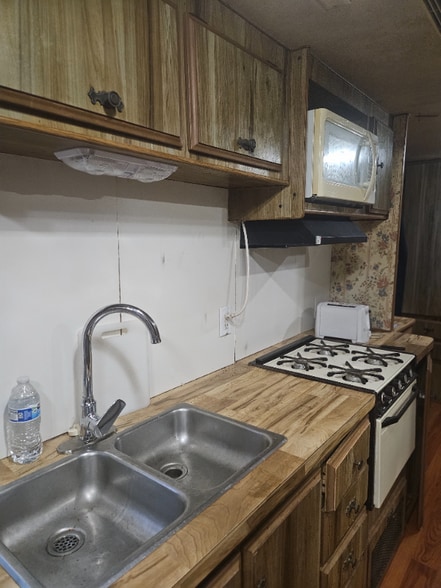 Building Photo - 4611 88th Ave SW