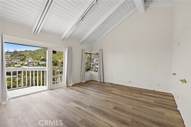 Building Photo - 665 Temple Hills Dr