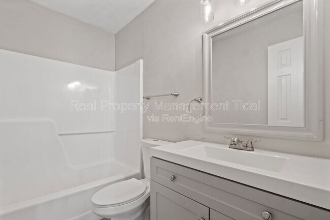 Building Photo - 5627 Trafalgar Arch