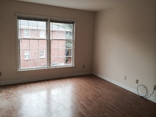 Building Photo - 310 N Hite