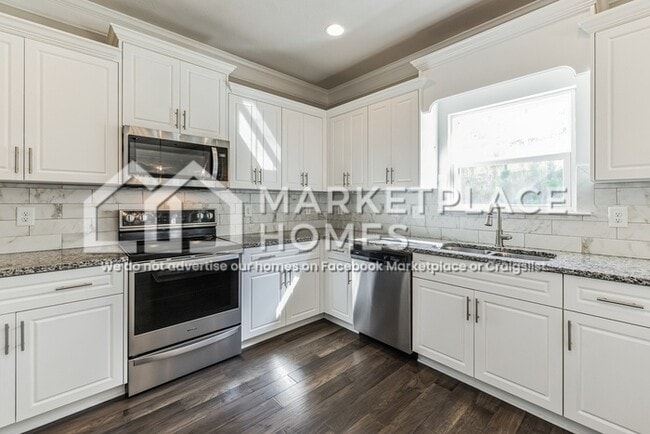 Building Photo - 750 Holderness Ct