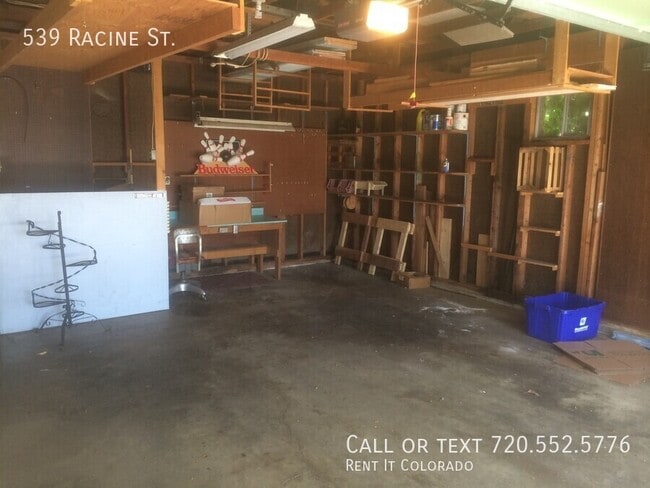 Building Photo - 539 Racine St