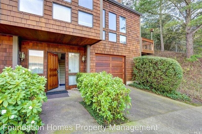 Building Photo - 4 br, 2 bath House - 25 Arana Circle