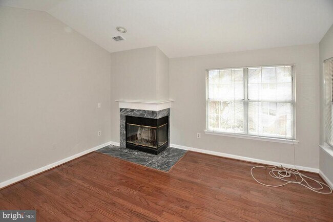 Building Photo - 5612 Willoughby Newton Dr