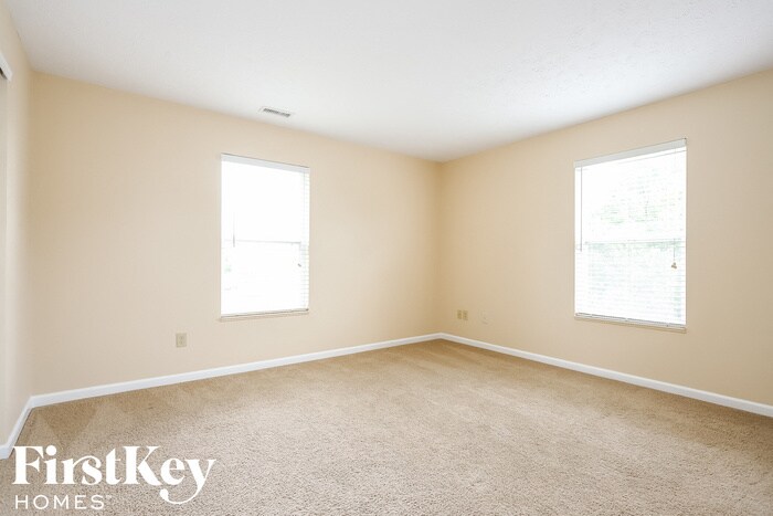 Building Photo - 7228 Village Oaks Dr