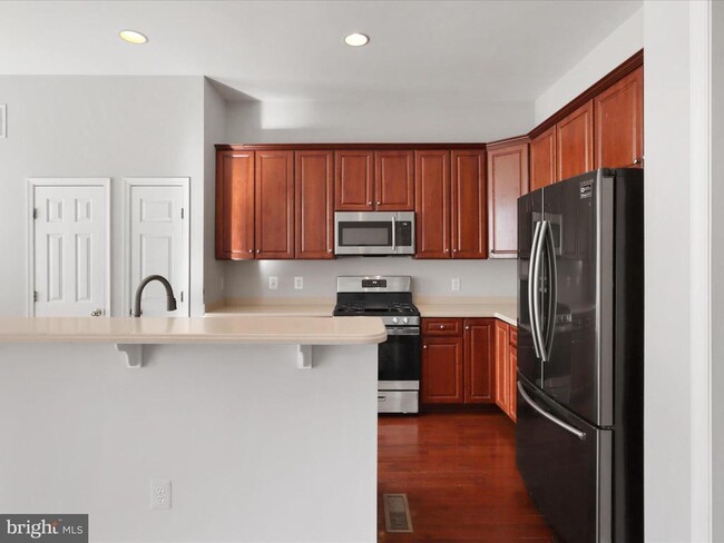 Building Photo - 4815 Dashiell Pl