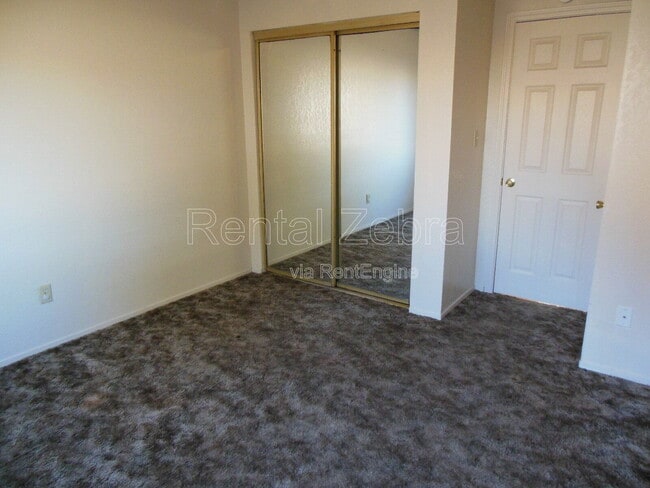 Building Photo - 1205 Kelso St