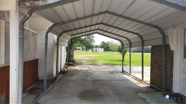 Building Photo - 24816 Sawmill Rd