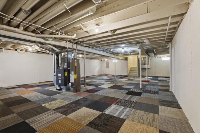 Building Photo - 35900 Abbey Dr