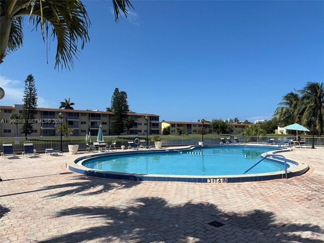 Building Photo - 2810 NE 201st Terrace