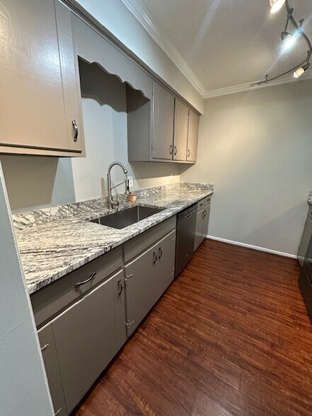 Updated Kitchen - 2116 Hobbs Rd