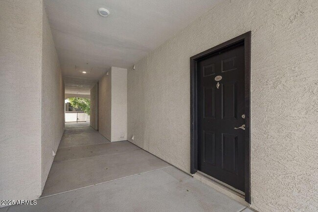 Building Photo - 3302 N 7th St