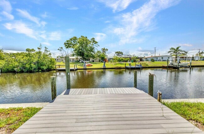 Building Photo - 501 Palmetto Dr