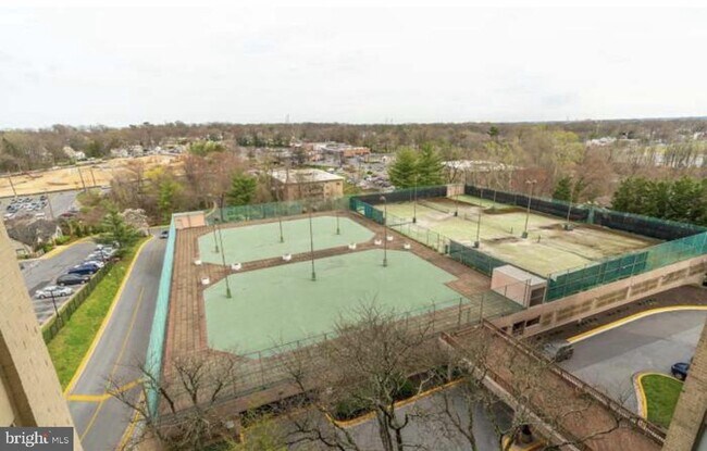 Building Photo - 9200 Edwards Way