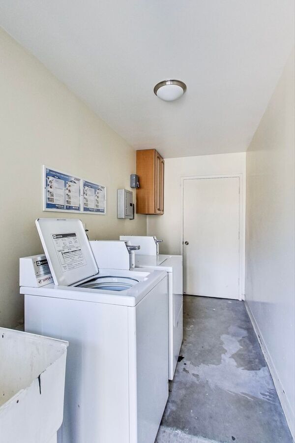 Building Photo - 1758 S Grant St